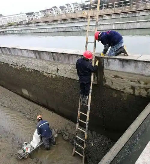 渔薪镇污水池堵漏